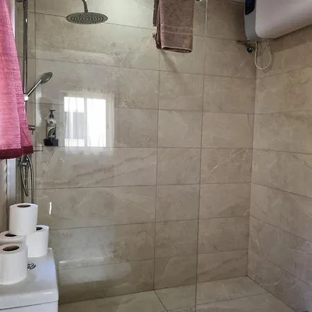 Central Apartment *